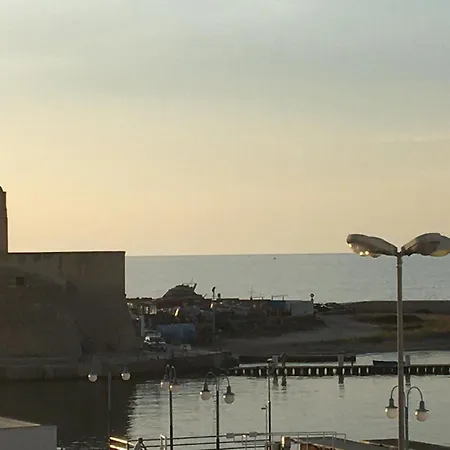アパート Casa Del Marinaio オストゥーニ